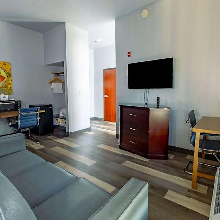 Days Inn & Suites By Wyndham Μιλγουόκι Εξωτερικό φωτογραφία