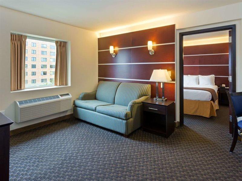 Days Inn & Suites By Wyndham Μιλγουόκι Εξωτερικό φωτογραφία