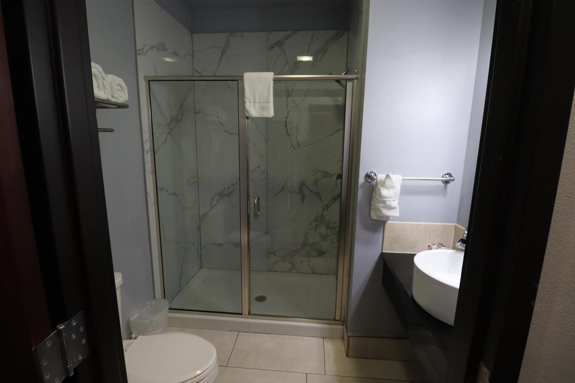 Days Inn & Suites By Wyndham Μιλγουόκι Εξωτερικό φωτογραφία