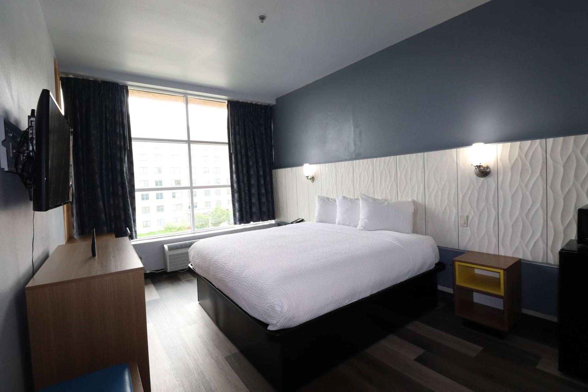 Days Inn & Suites By Wyndham Μιλγουόκι Εξωτερικό φωτογραφία