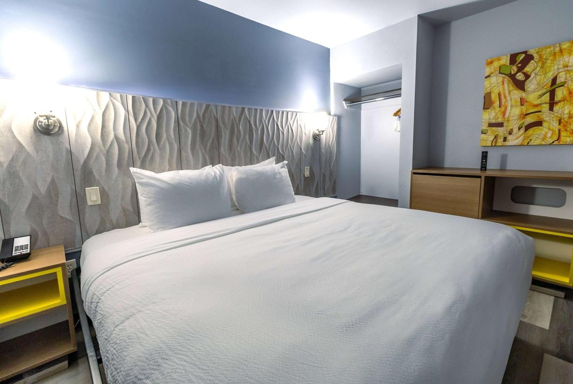Days Inn & Suites By Wyndham Μιλγουόκι Εξωτερικό φωτογραφία