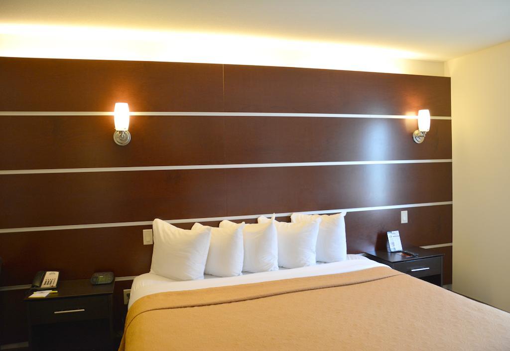 Days Inn & Suites By Wyndham Μιλγουόκι Δωμάτιο φωτογραφία