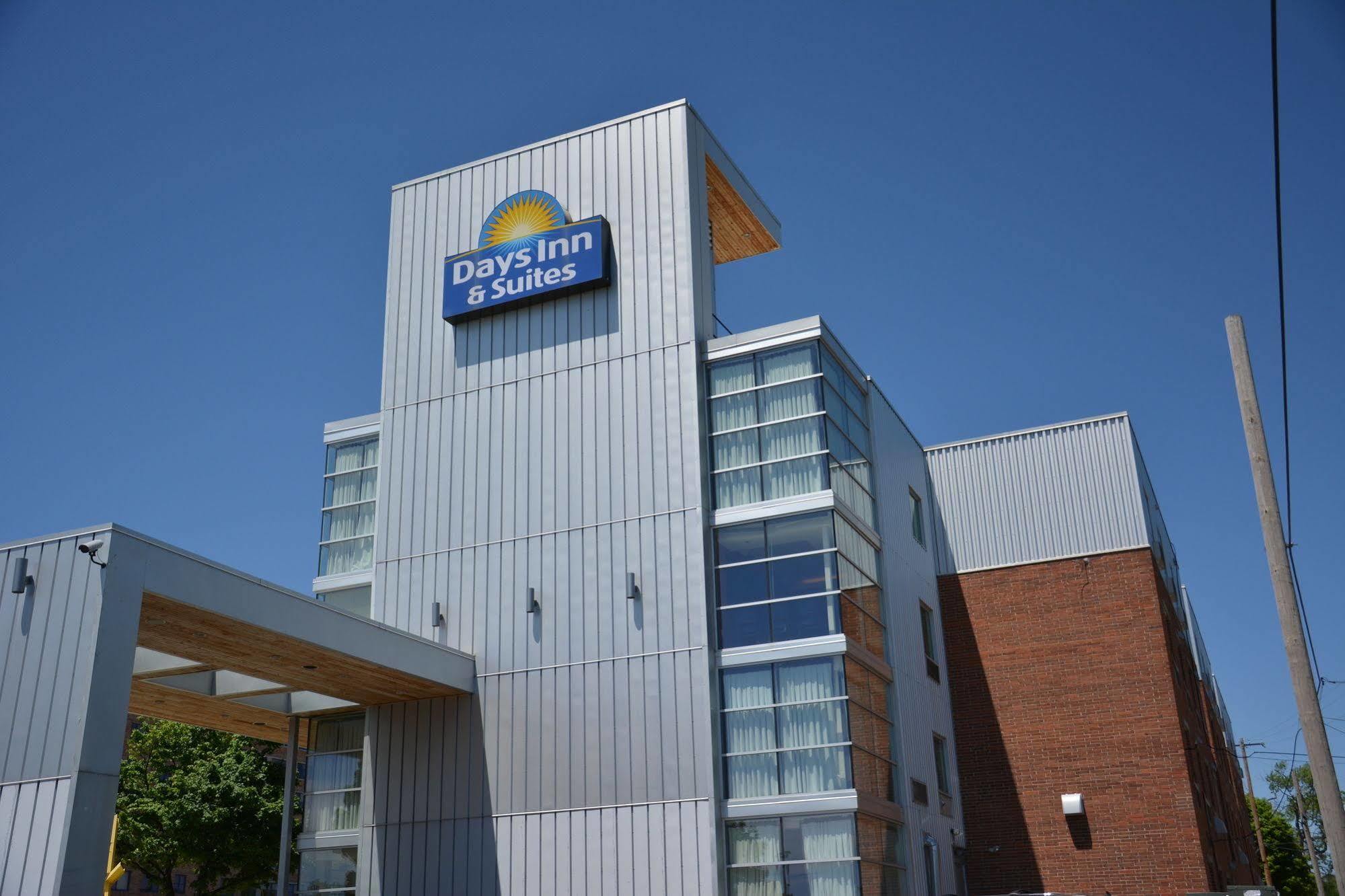 Days Inn & Suites By Wyndham Μιλγουόκι Εξωτερικό φωτογραφία