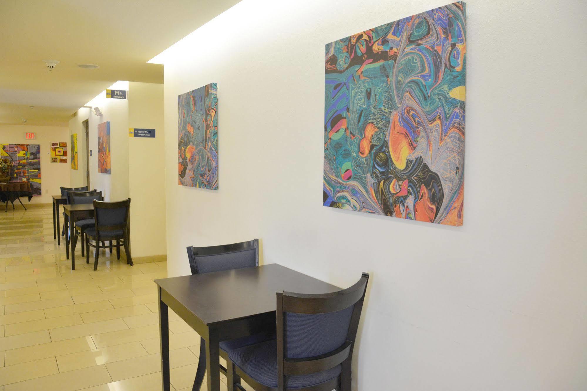 Days Inn & Suites By Wyndham Μιλγουόκι Εξωτερικό φωτογραφία