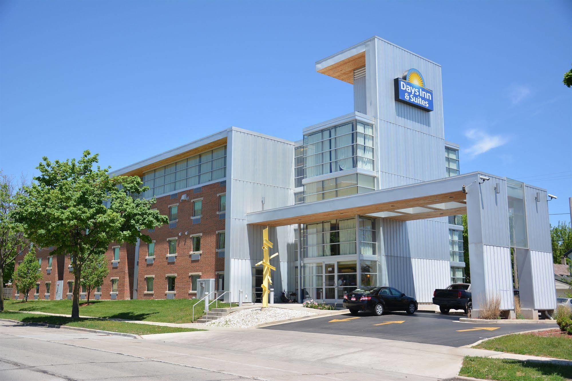 Days Inn & Suites By Wyndham Μιλγουόκι Εξωτερικό φωτογραφία