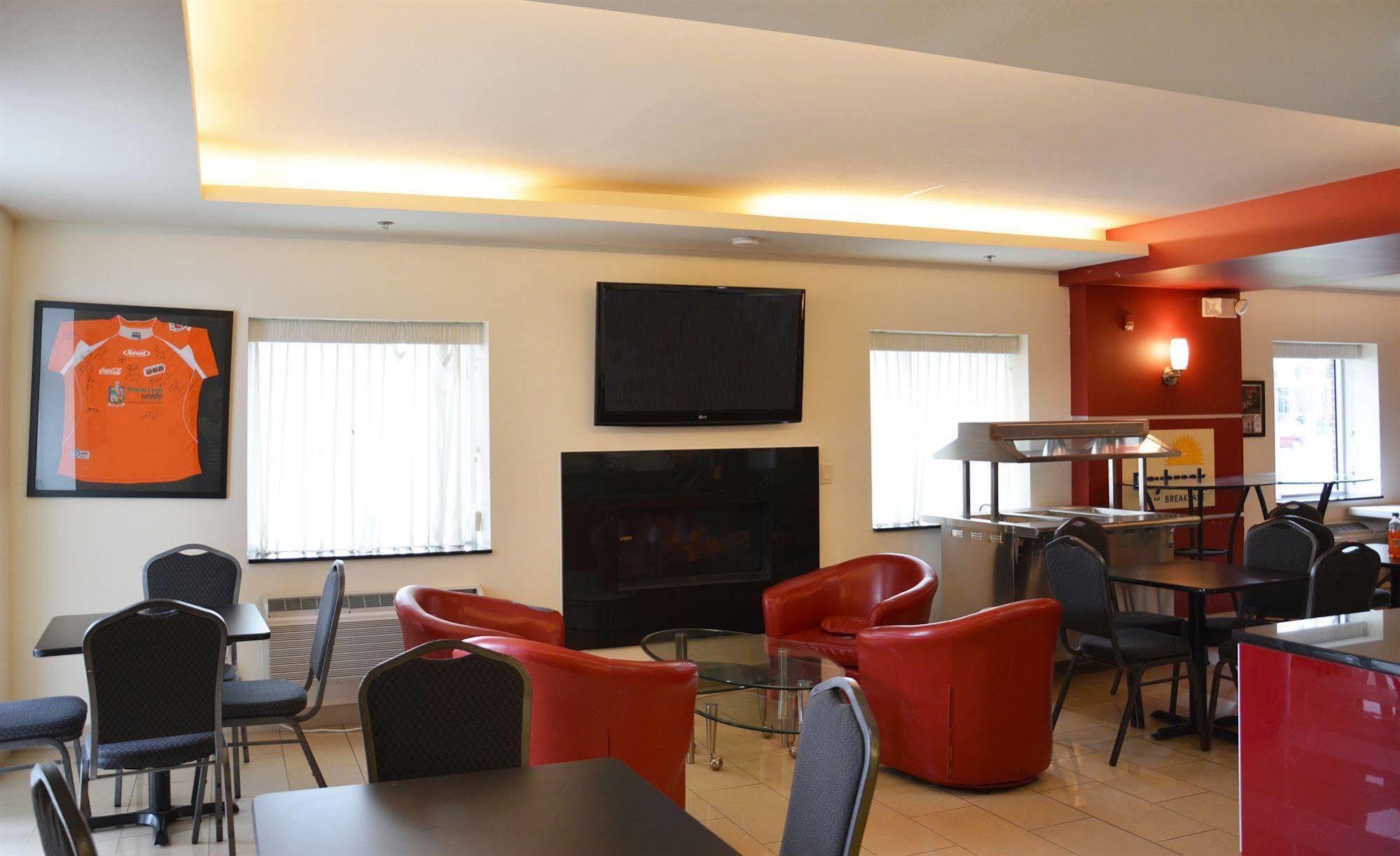 Days Inn & Suites By Wyndham Μιλγουόκι Εξωτερικό φωτογραφία